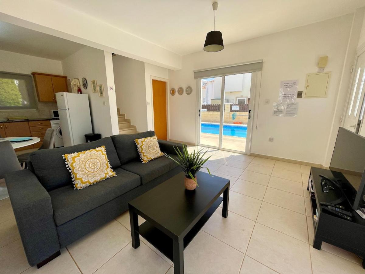 Villa Scarlett, Ayia Thekla